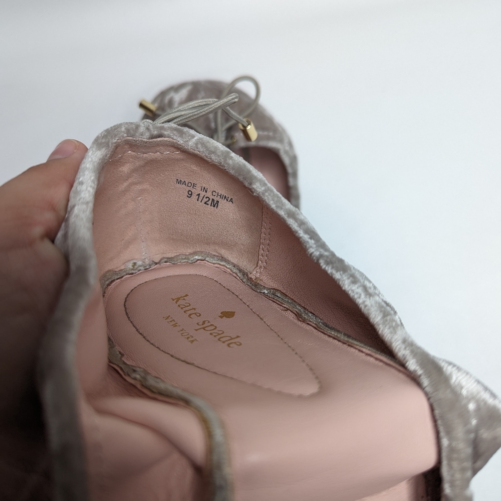 Kate Spade Globe Crushed Velvet Folding Flats - Picture 2 of 6